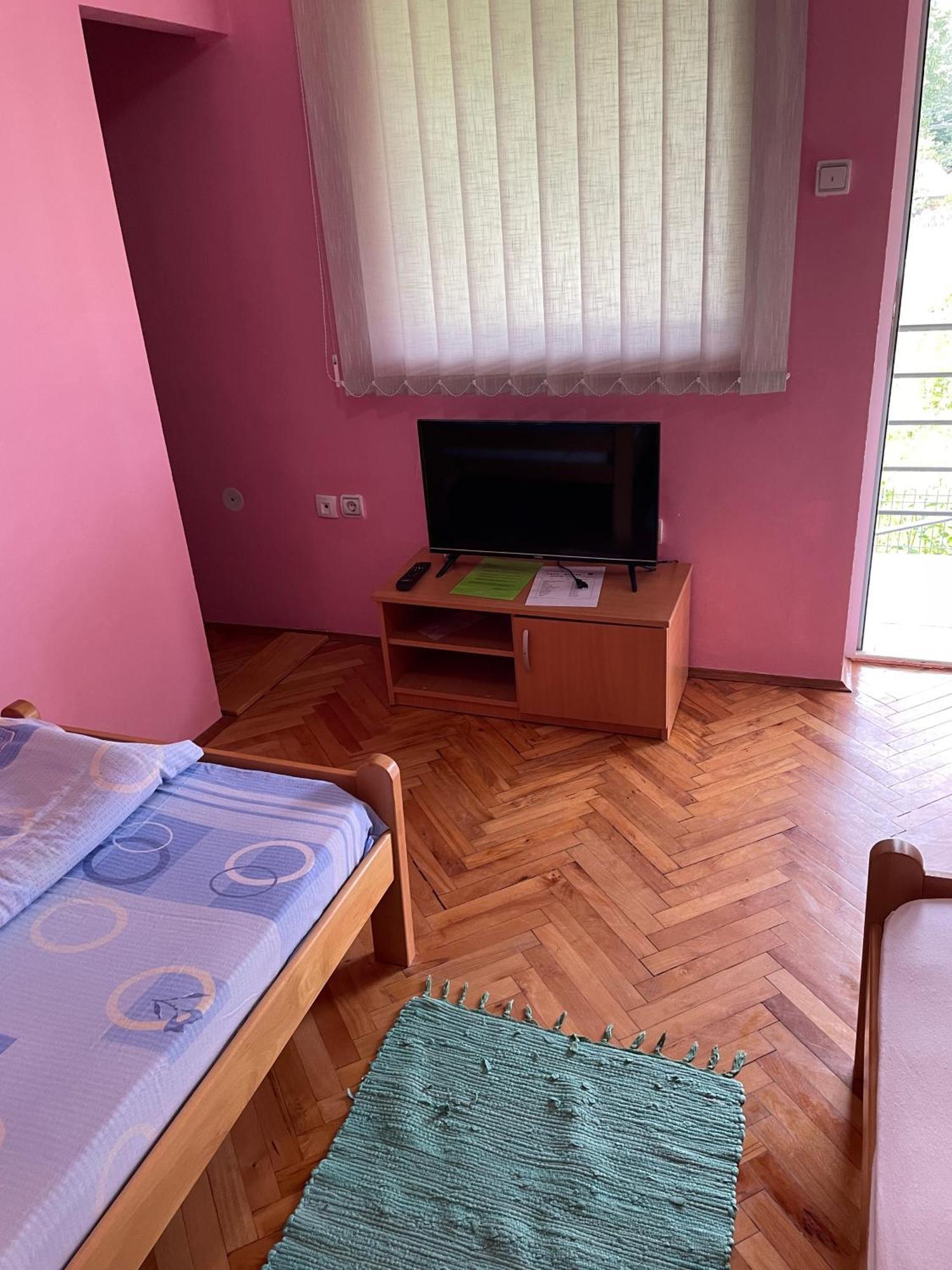 Banja Gornja Trepca-Smestaj Grof Стая снимка