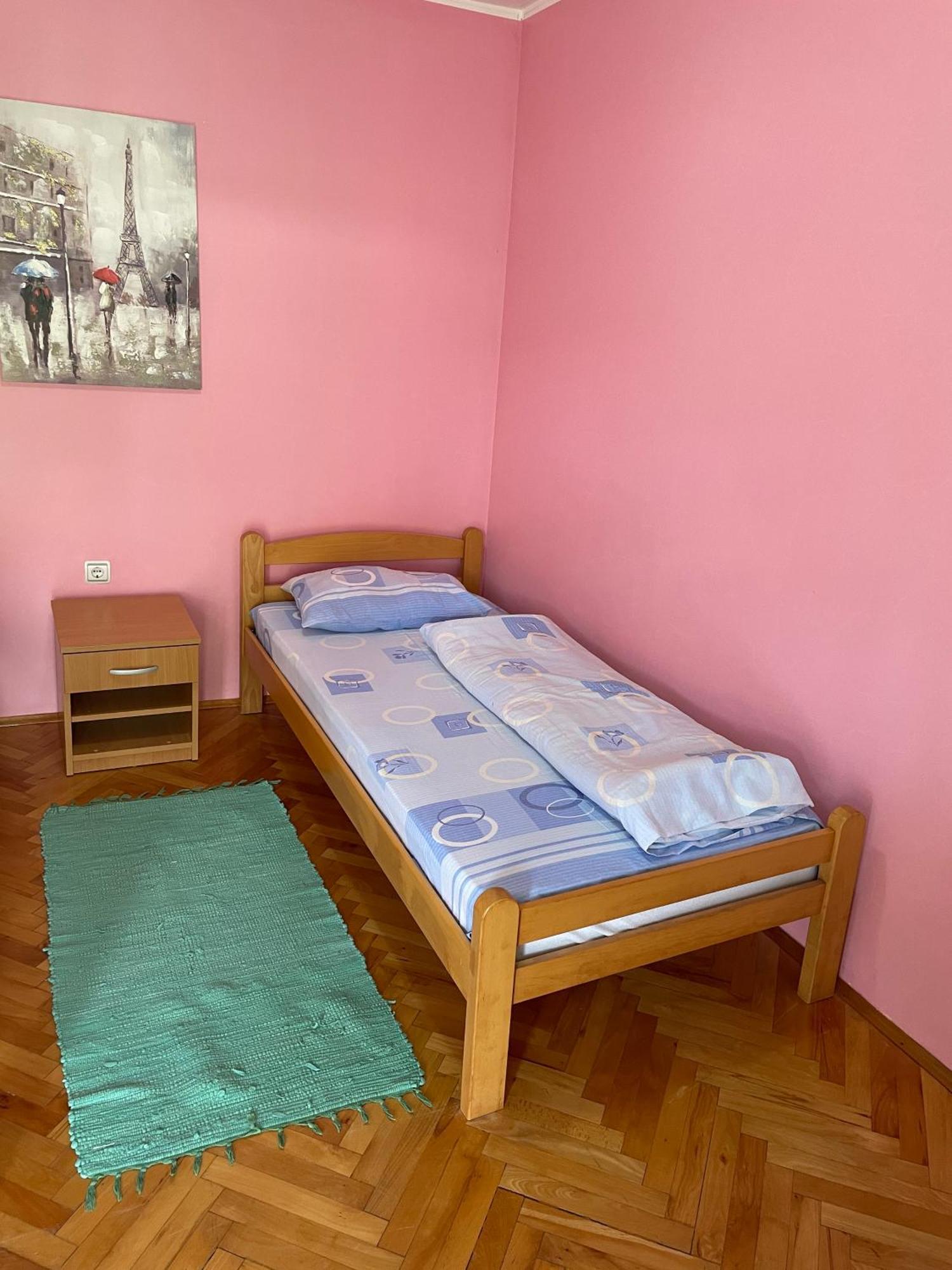 Banja Gornja Trepca-Smestaj Grof Стая снимка